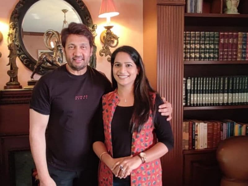 Kkomal Krusshna with celebrity